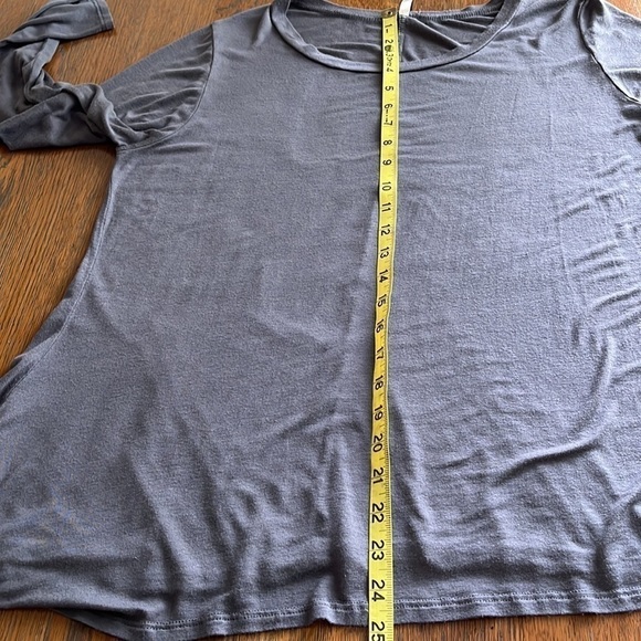 The Hanger gray knit asymmetric tunic size XL - Picture 7 of 8